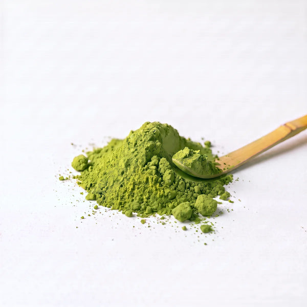 Matcha Standard Pulver mit Bambuslöffel – Heissenberger Tee & Kaffee